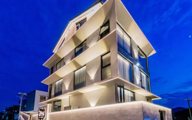 Lulan Wonderland: Mountain & Sea Villa with Healing Pool (Daishan Lulan Qingsha) – Exterior – Zhoushan