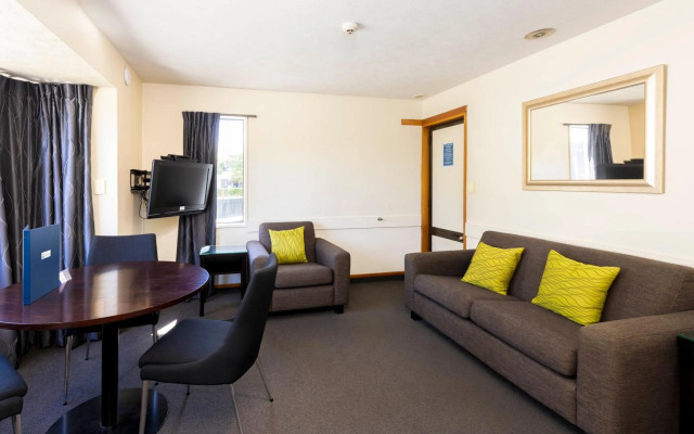 Airport Gateway Motor Lodge