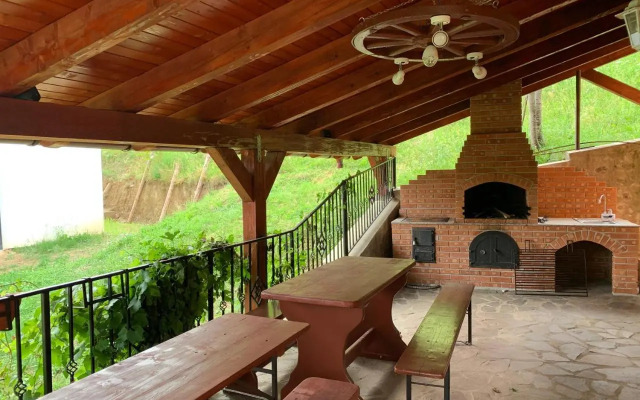 Casa Larisa