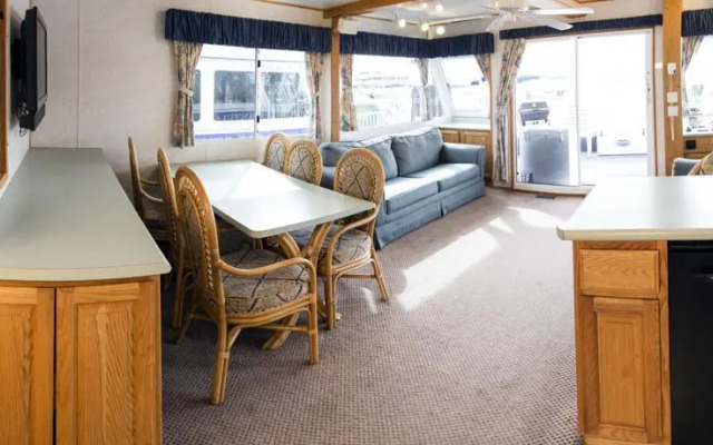 Antelope Point Marina at Lake Powell