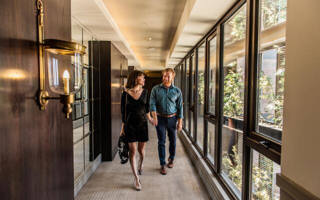 The Singular Santiago