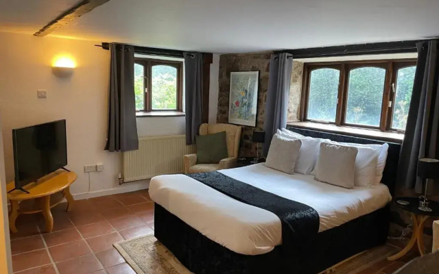 The Cridford Inn