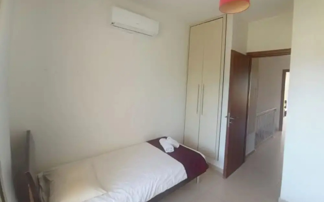 2 Bedroom House Sleeps 6 - Pool, Hot Tub, Garden