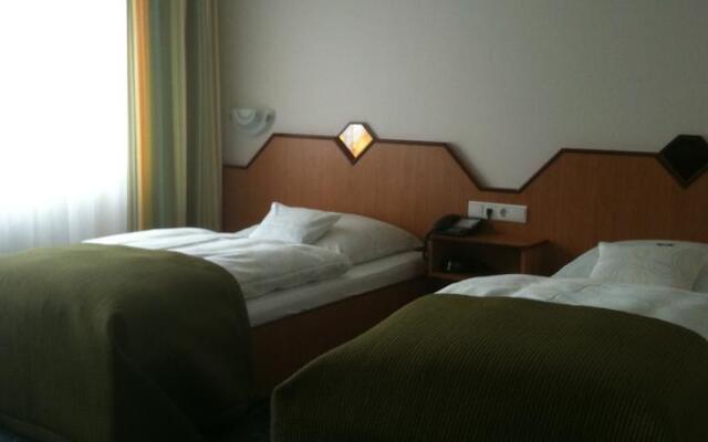 Hotel am Feldmarksee
