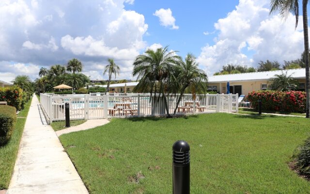 Jamaica Royale 005 - 2 Br Condo