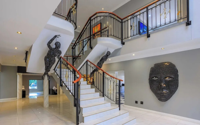 Adinkra Boutique Hotel