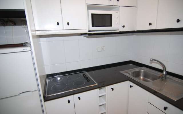 Apartamentos Zeus Alexis