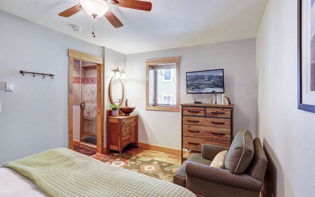 Sophie's Chalet 3 Bedroom Townhouse by RedAwning