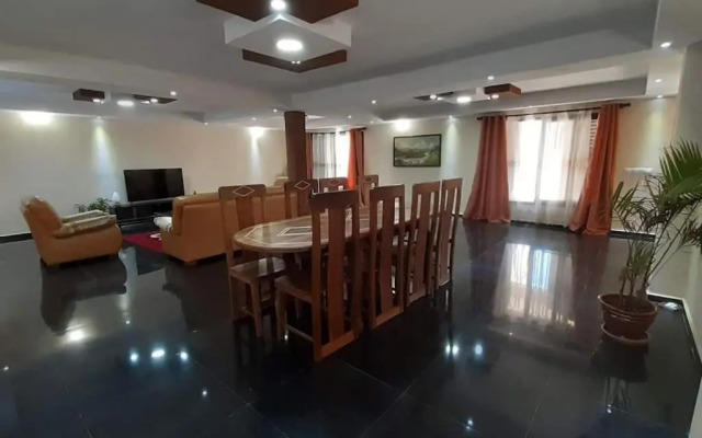 villa luxueuse et meublée plus de 280 m²