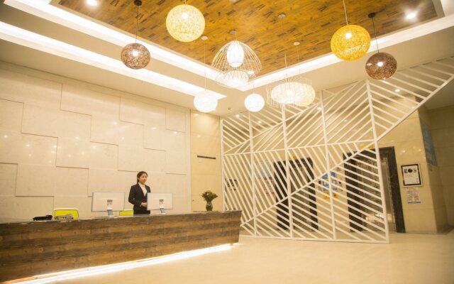 Yilu Gangwan Hotel