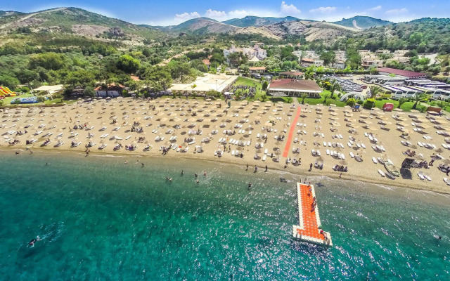Hanedan Beach Hotel