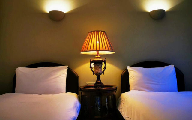 Castle Hotel