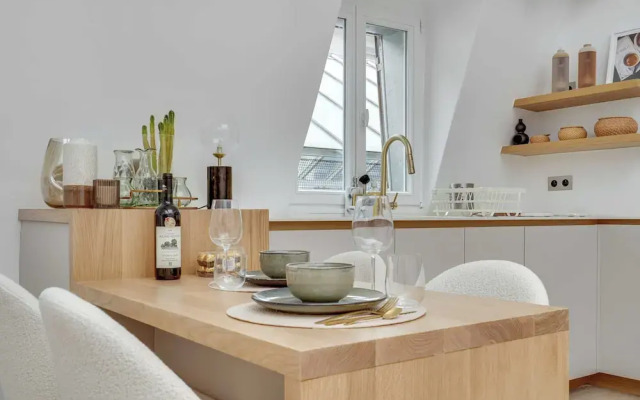 Amazing Historical Parisien Loft Next TO Louvre Area ! - 4