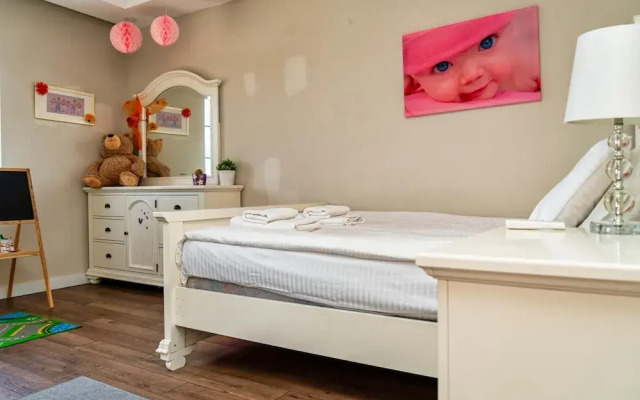 Lux Villa w Balcony Pool Sauna Garden in Antalya