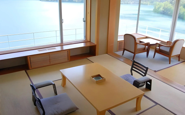 Shikaribetsu Lakeside Onsen Hotel Fusui – Balcony – Shikaoi