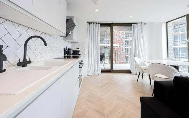 Supernova Suite City Views