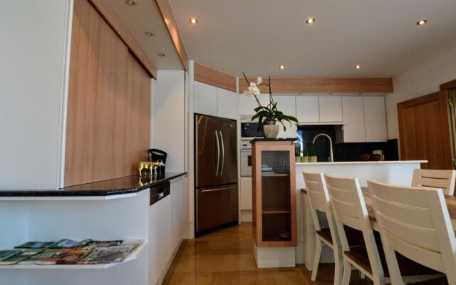 Spacious villa in Zingem with garden
