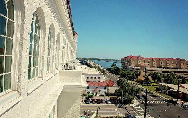 Hampton Inn & Suites Bradenton Downtown Historic District