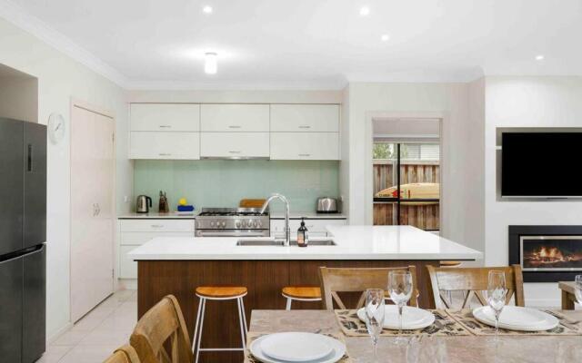 Corymbia Barwon Heads Modern Family Getaway!