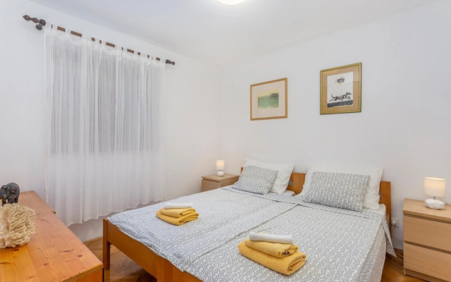 Awesome Home in Njivice With Wifi and 2 Bedrooms