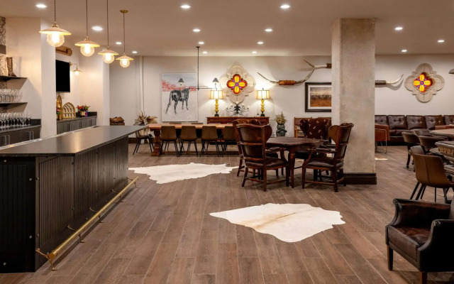 Estancia del Norte San Antonio, Tapestry Collection by Hilton