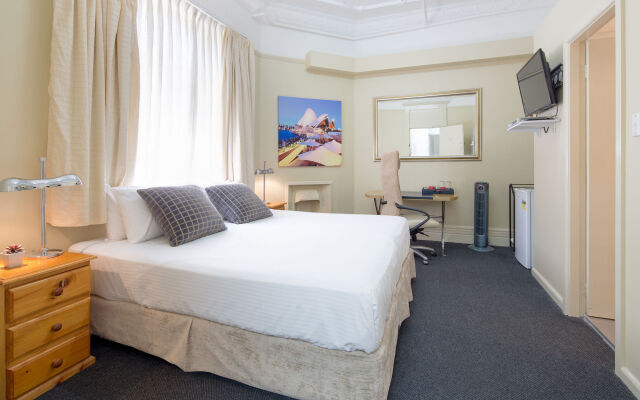 Neutral Bay Lodge