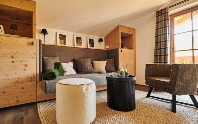 Serviced Luxury Chalet Evi