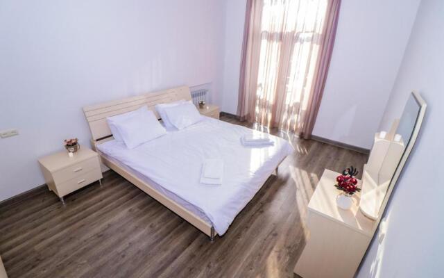 Stay Inn Apartments at Saryan Street