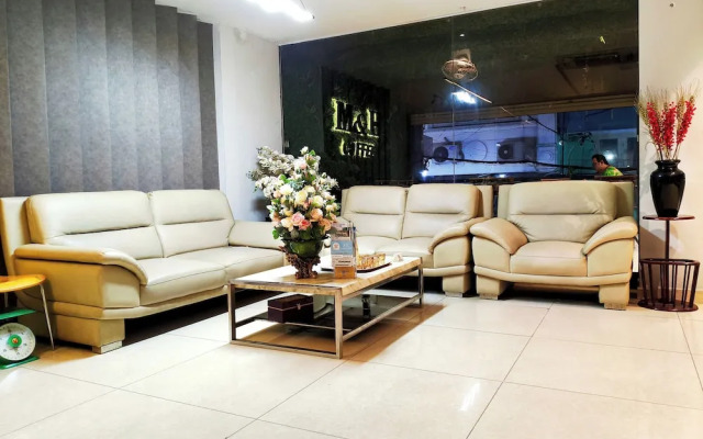 Reddoorz Plus Near Saigon Centre