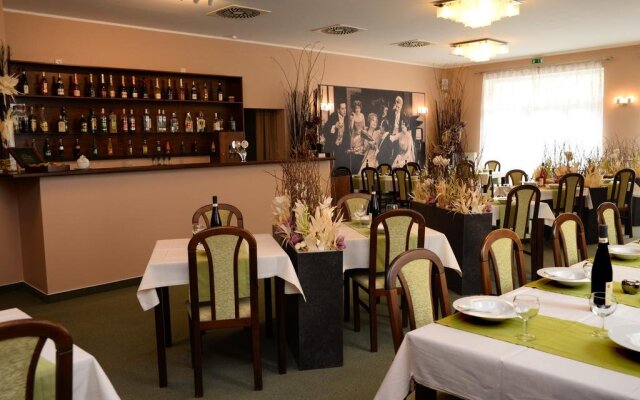 Hotel Apeyron ***