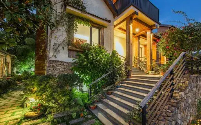 A Zhong's Home Garden Hotel