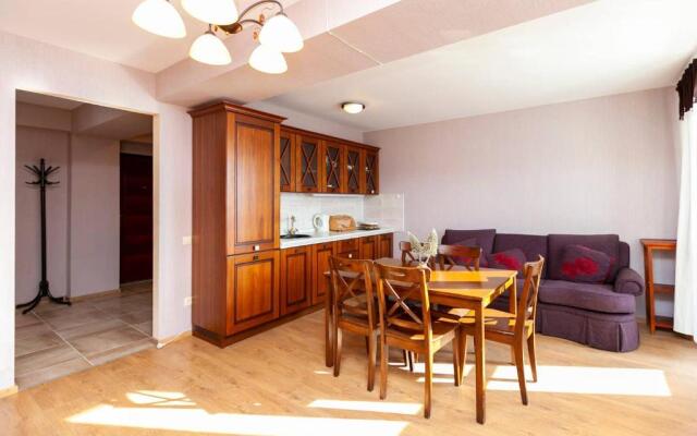 Bright And Cozy 2Br Apt. W Balcony In Gudauri