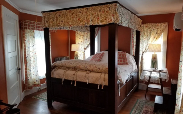 Monadnock Inn