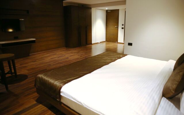 Five Petals Hotel & Banquets