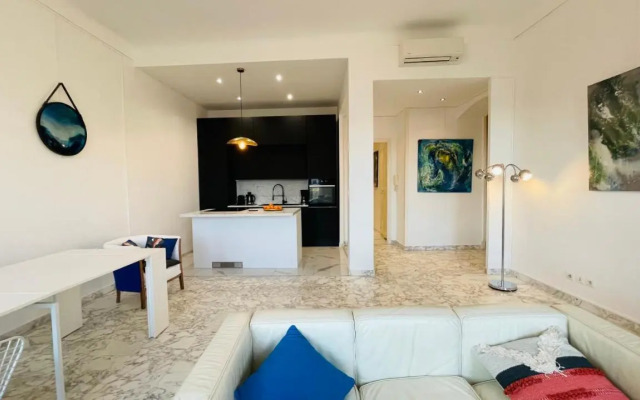 Spacious 3 BR flat Nice center - magnificent view-parking