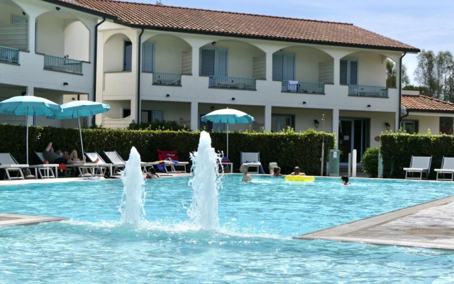 Residence con piscina a 450 mt dal mare