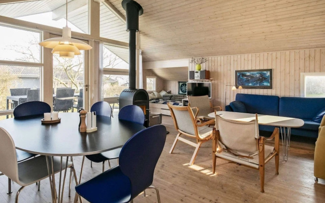 6 Person Holiday Home in Ebberup-by Traum