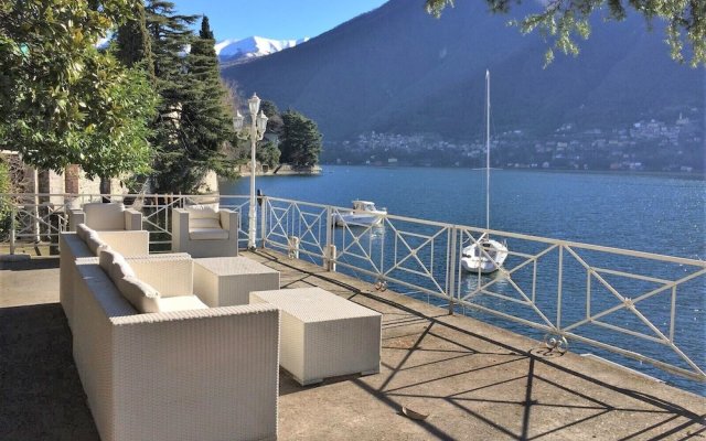 Villa Lucia Laglio with private lake access