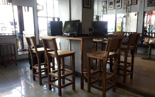 Sritrakarn Hotel