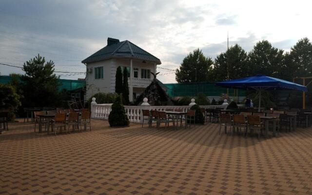 Отель Гранд Плюс