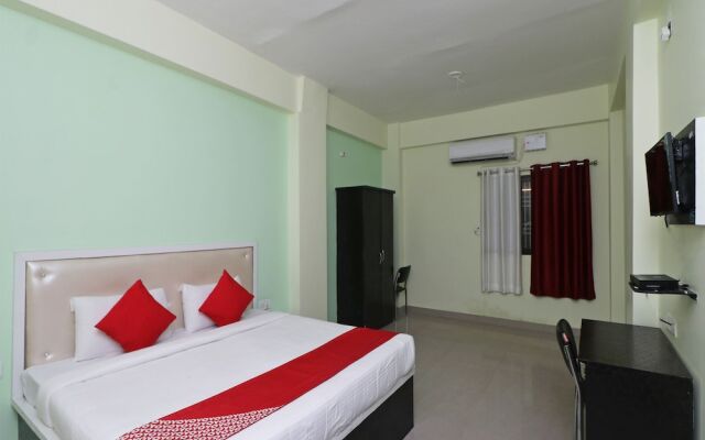 Oyo Flagship 26593 Yug Residency