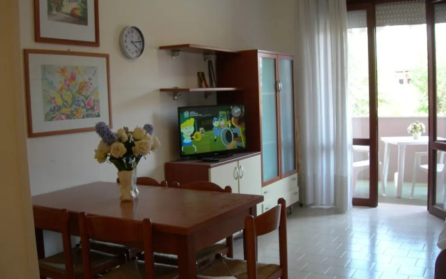 Beautiful Apartment For 5 People-swimming Pool-ac by Beahost Rentals