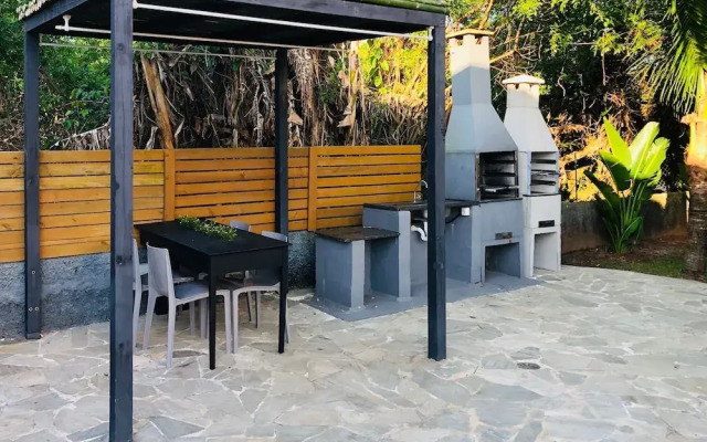 No1 Stylish Beach House With Pool