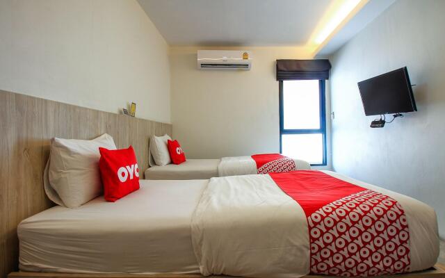 Super OYO 426 All Day Hostel @ Sukhumvit