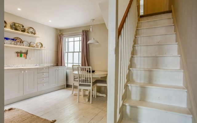 8 Mariners Terrace