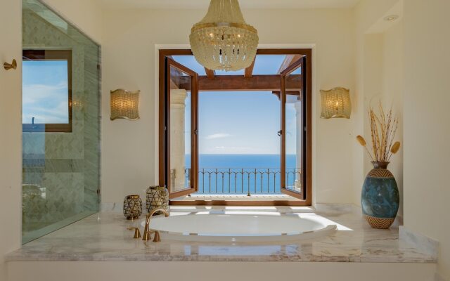 Villa With Sweeping Ocean Views From Pedregal: Casa Stella