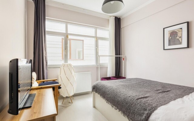 Missafir Stylish and Central Flat in Nisantasi