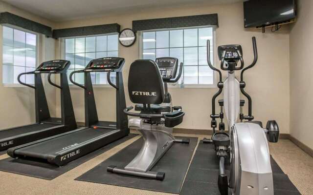 Quality Inn & Suites Dixon near I-88