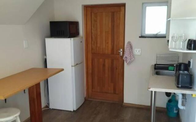 Cosy and sunny 1 bedroom place