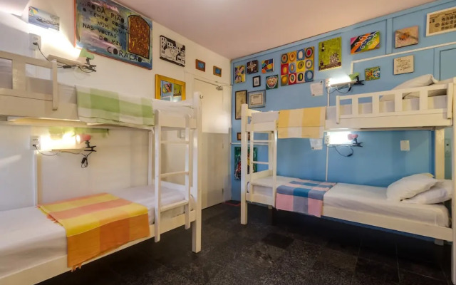 Piratas da Praia Fit Hostel